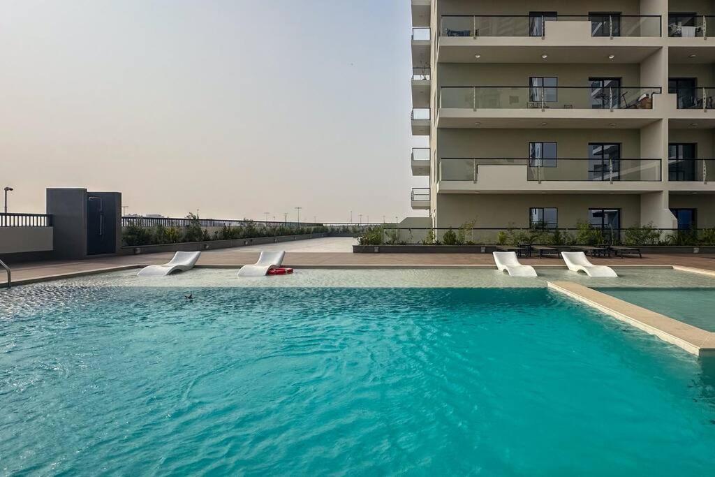 Waves - Stylish 1br Close To Img World & Global Village