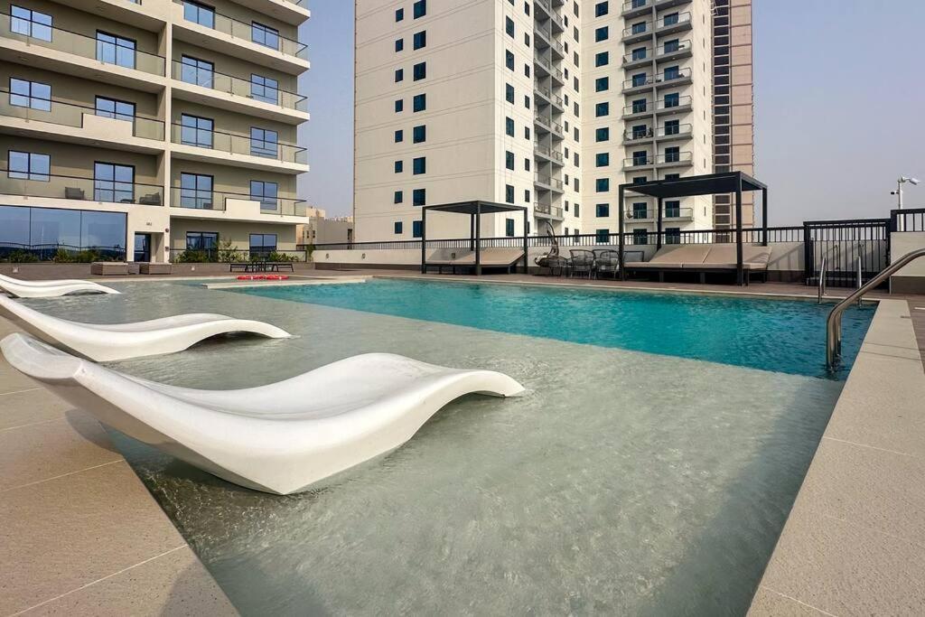Apartment Waves - Stylish 1br Close To Img World & Global Village