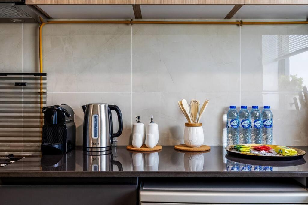 Waves - Stylish 1br Close To Img World & Global Village دبي