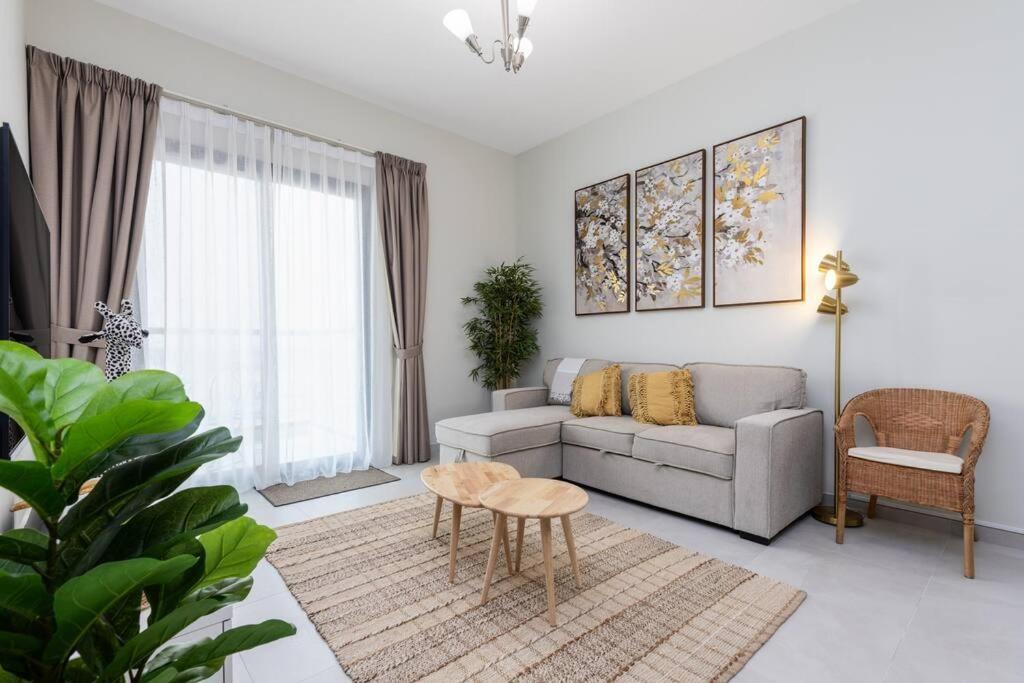 Waves - Stylish 1br Close To Img World & Global Village شقة دبي