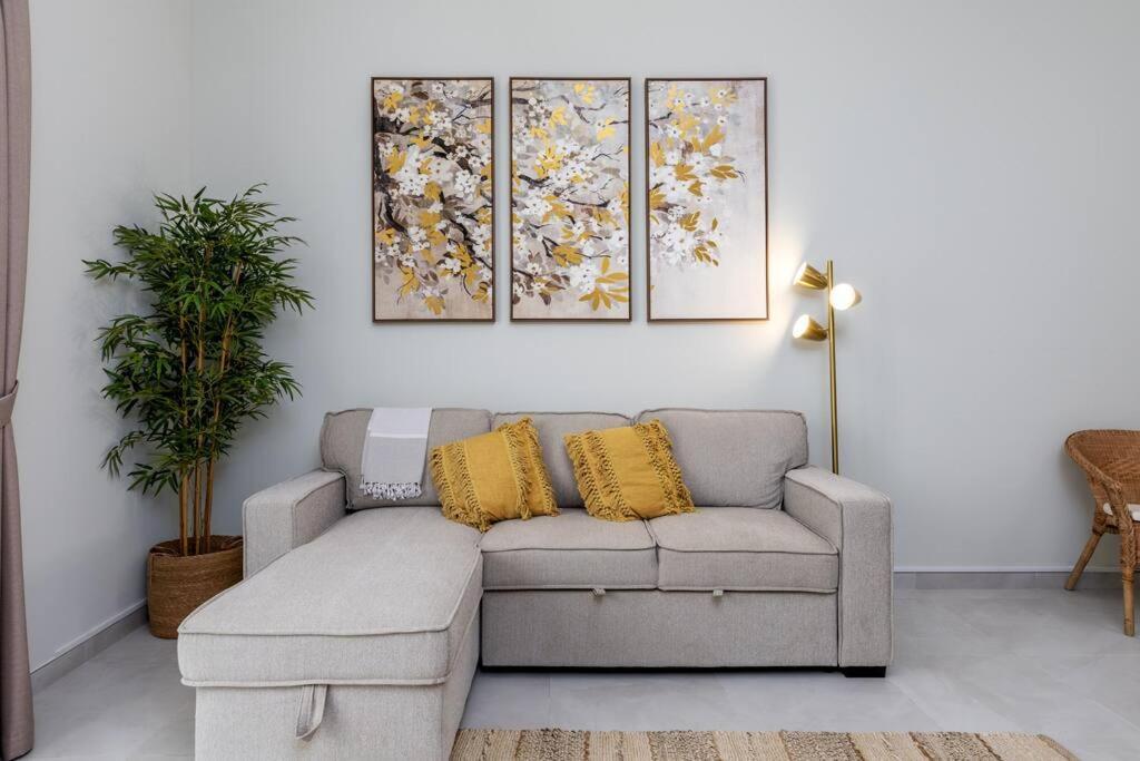 شقة Waves - Stylish 1br Close To Img World & Global Village *