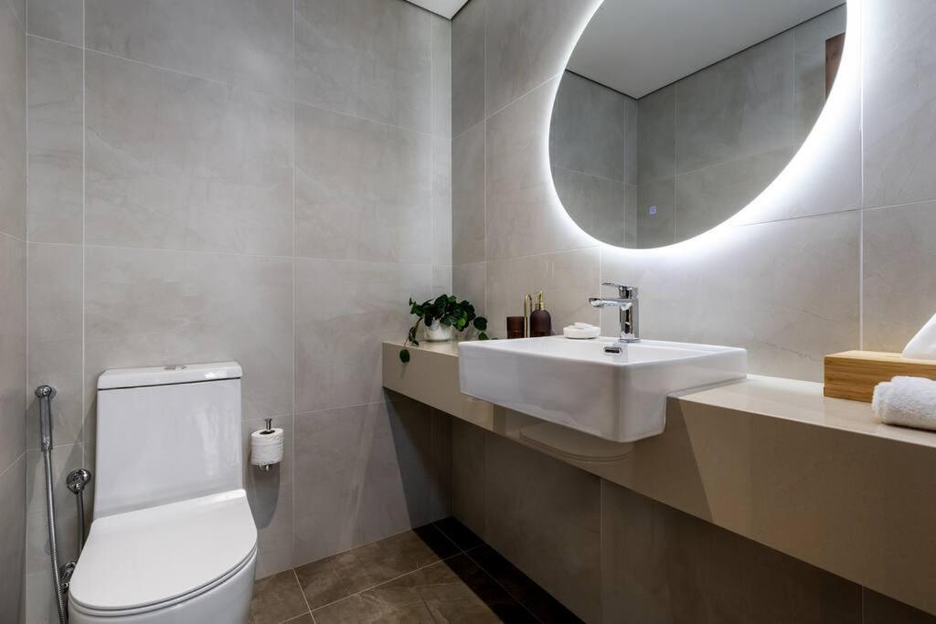 Waves - Stylish 1br Close To Img World & Global Village دبي