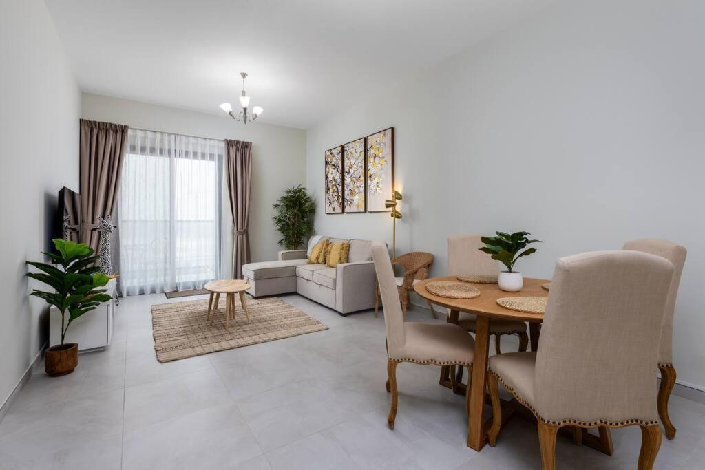 Waves - Stylish 1br Close To Img World & Global Village شقة دبي